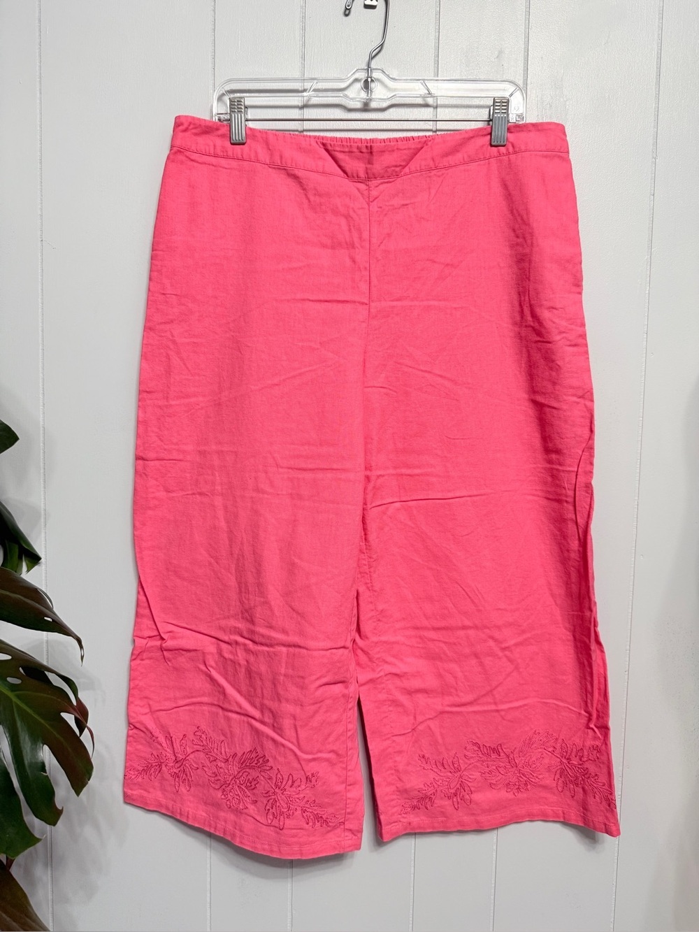 White Stag Linen & Cotton Blend Bright Pink Capris with Embroidered Hem